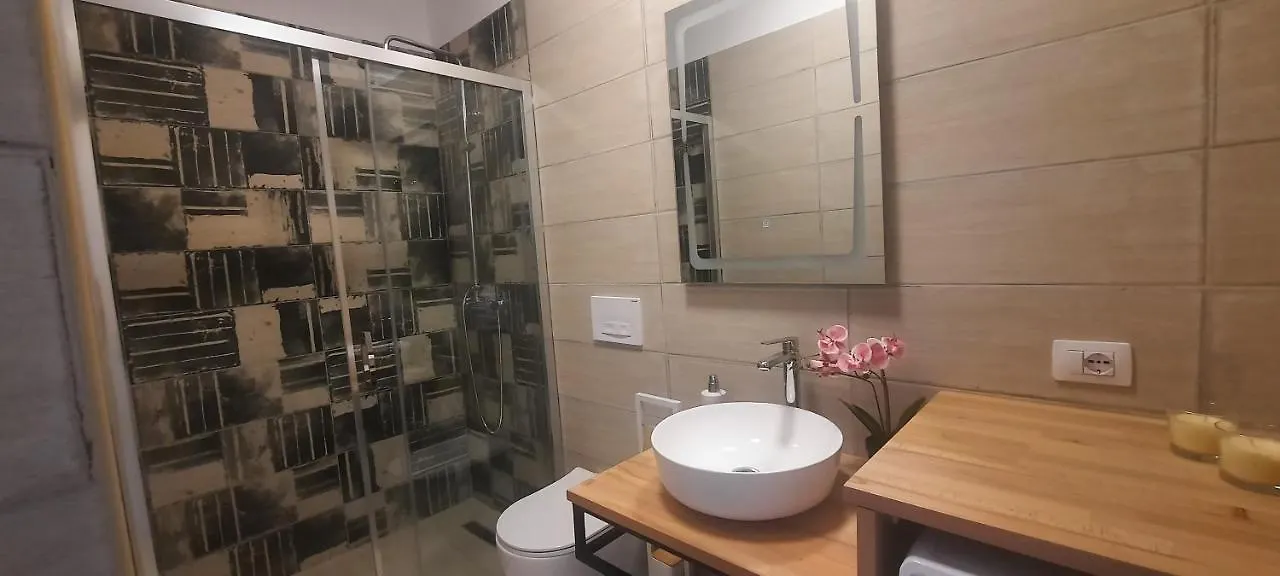 Flower Apartment Tirana
