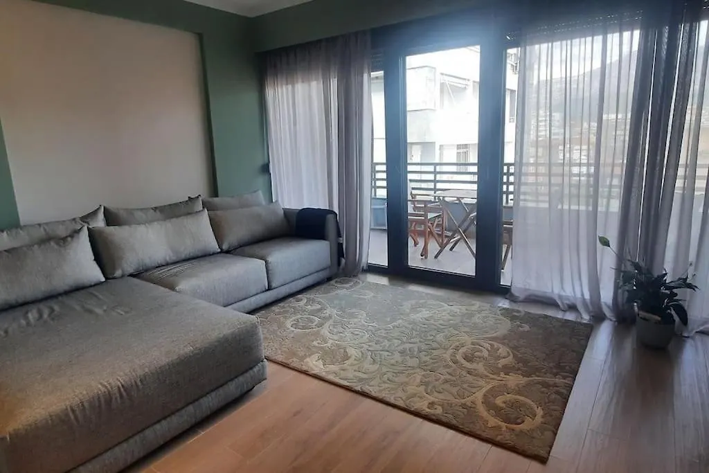 Flower Apartment Tirana 0*,  Albania